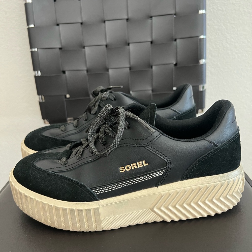 Sorel Black and Tan Women's Sneakers